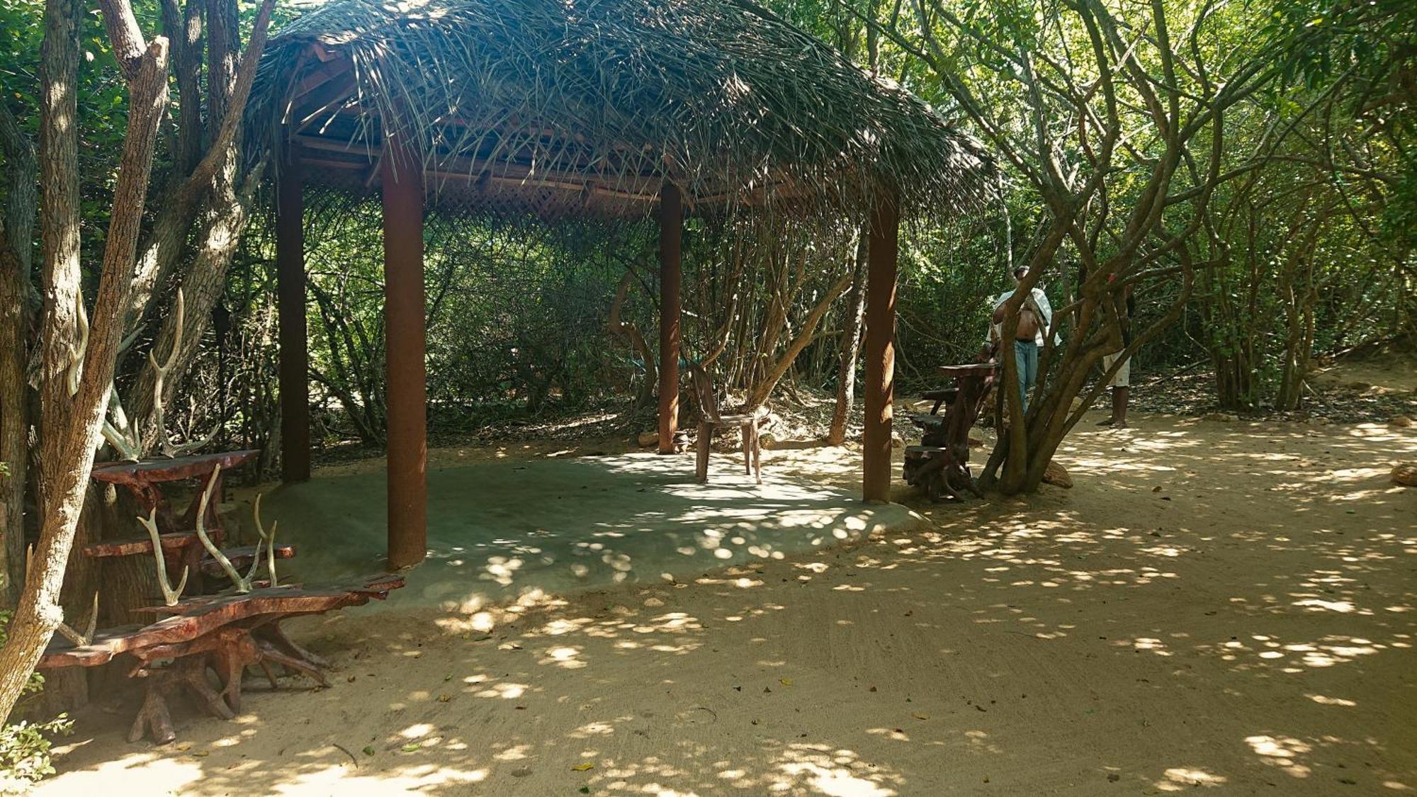 Yala Podi Hoona Bush Camp Hotell Eksteriør bilde